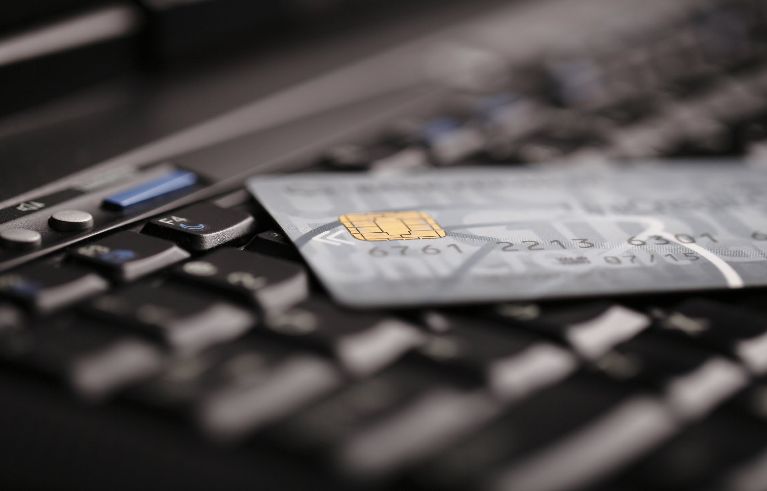 Kradzież tożsamości w internecie – czym jest, jak rozpoznać, bronić się i gdzie zgłosić 2.jpg