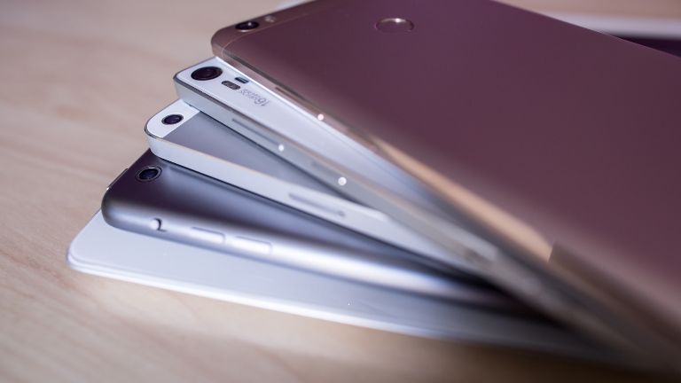 Outlet telefonów komórkowych. Jak wybrać telefon z wyprzedaży.jpeg