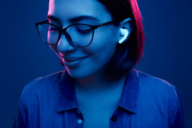 Słuchawki z ANC – jaki model z redukcją szumów sprawdzi się w codziennym użytkowaniu.jpeg