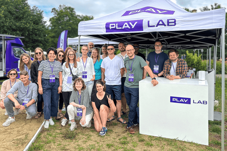 PlayLab_23_01-1920x1280 (2).png