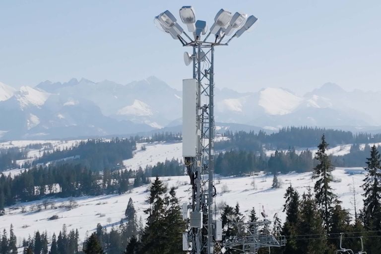 Play gotowy na zimę. Nowe stacje w górach przed sezonem.jpg