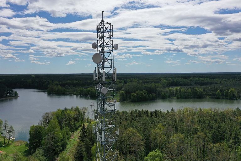 Rekordowy październik w Play – niemal 100 nowych stacji bazowych.jpg