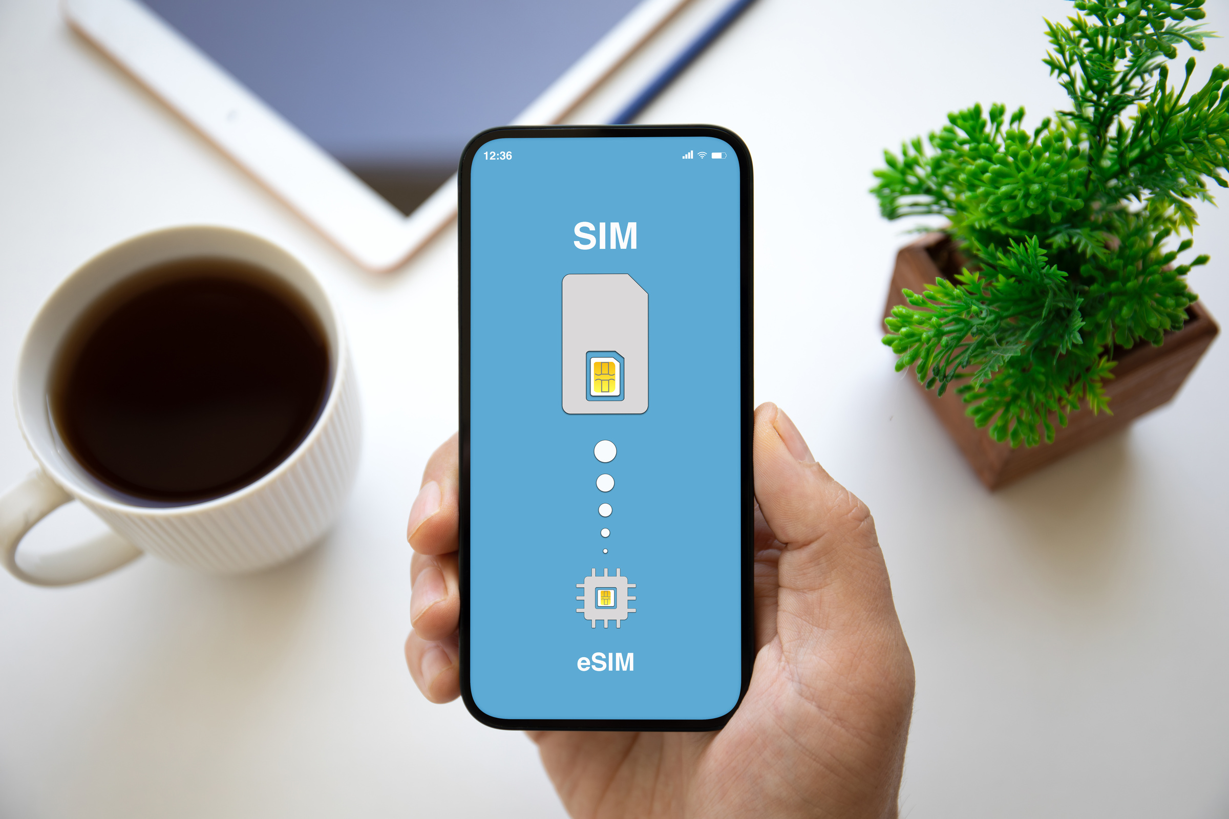 Nowoczesna karta eSIM na smartfonie