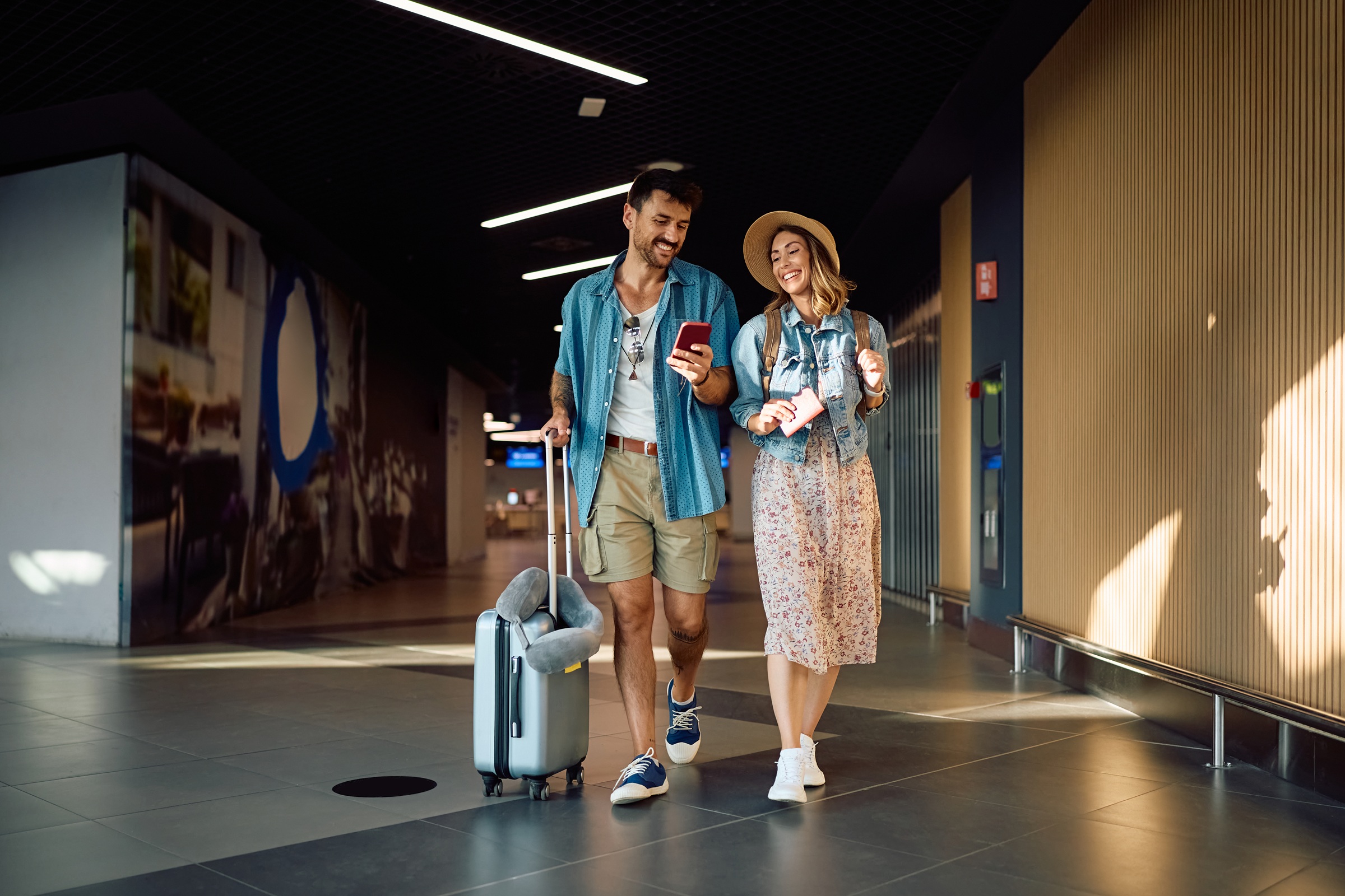 Turyści na lotnisku