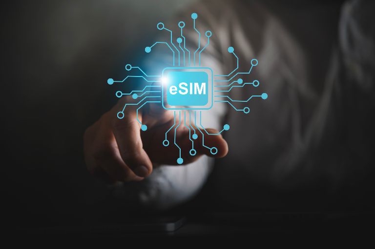 Dlaczego eSIM jest bezpieczniejszy od zwykłej karty SIM_1.jpg